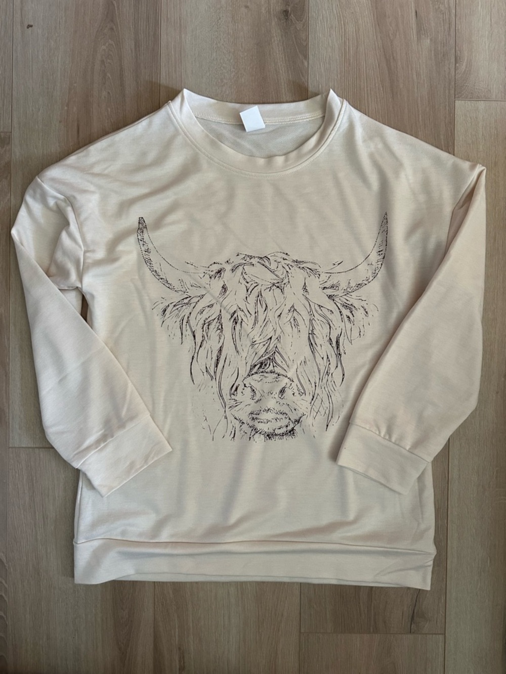 SHEIN Cream Graphic Highland Cow Sweatshirt